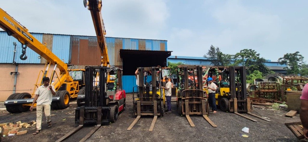 Forklifts and Yard Deployment